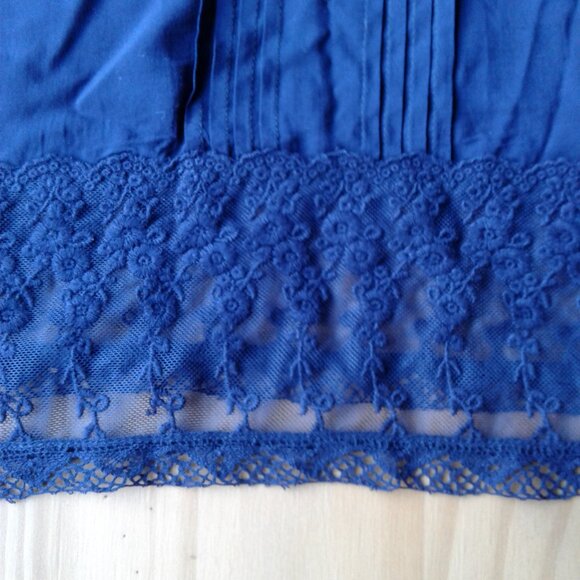 Blue Cotton & Lace Tank Top - Picture 5 of 6